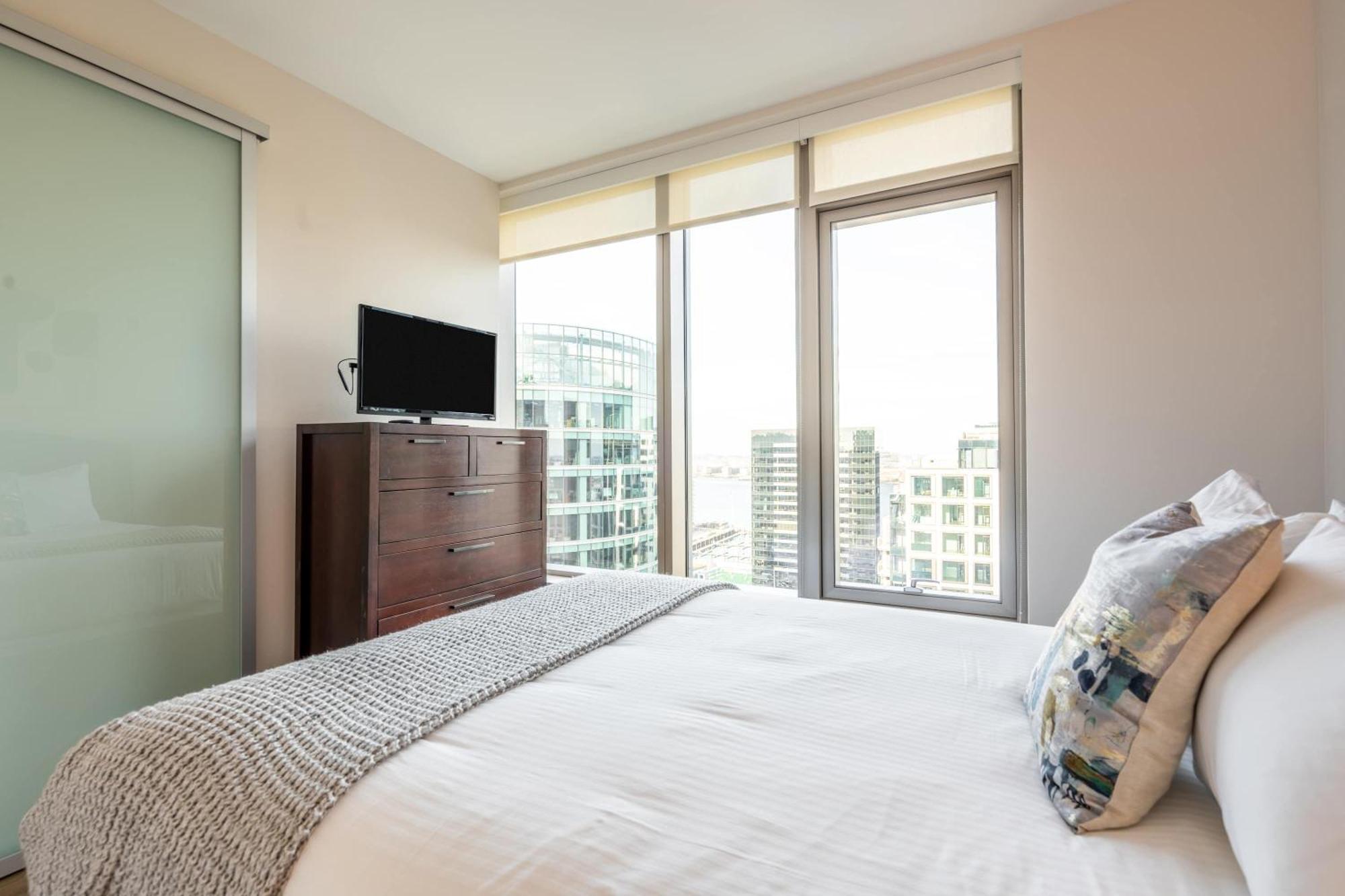 Luxury Apt Heart Of Seaport Boston Exterior photo