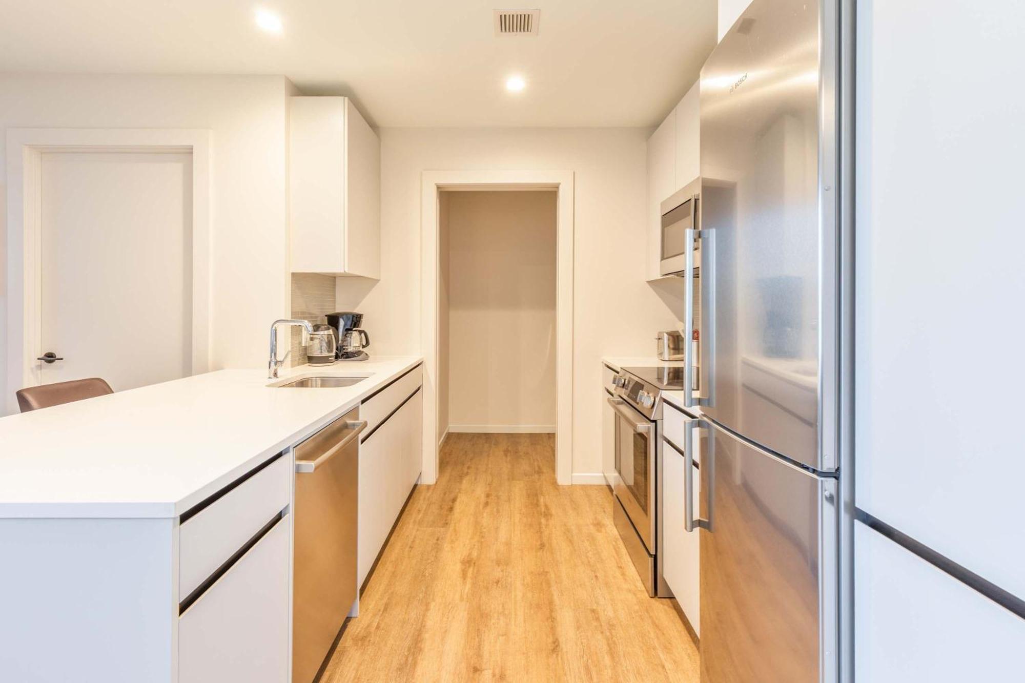 Luxury Apt Heart Of Seaport Boston Exterior photo